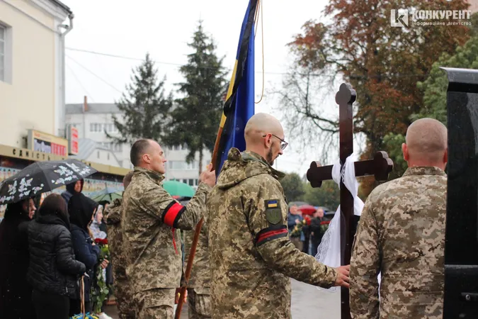 У Луцьку попрощалися із загиблими захисниками Ігорем Бохонюком і Романом Волошкіним (відео)