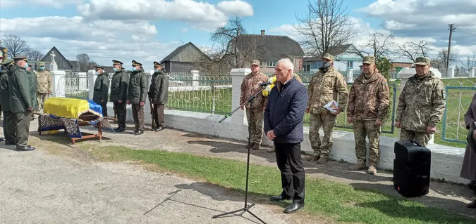 На Волині попрощалися із полеглим Героєм Олександром Луциком (фото)