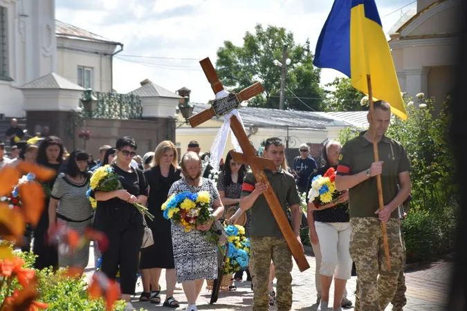 У Луцьку попрощалися із загиблим під Мар'їнкою Олексієм Ходирєвим (фото)
