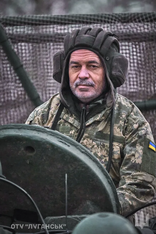 Воїни волинської бригади боронять Торецьк на трофейному танку (фото)