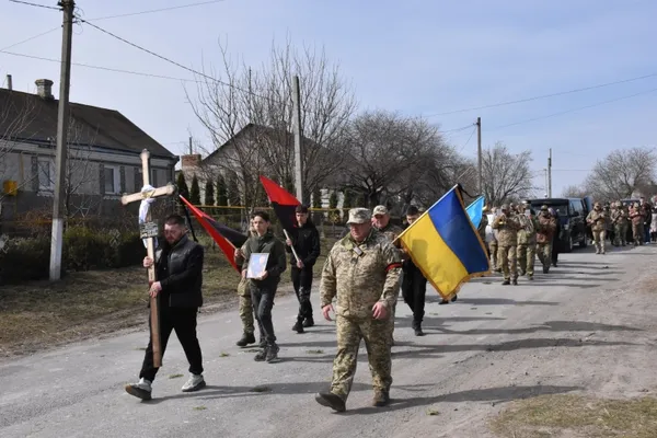 Загинув майже пів року тому: на Волині попрощалися з воїном Тарасом Шавлаєм (фото)