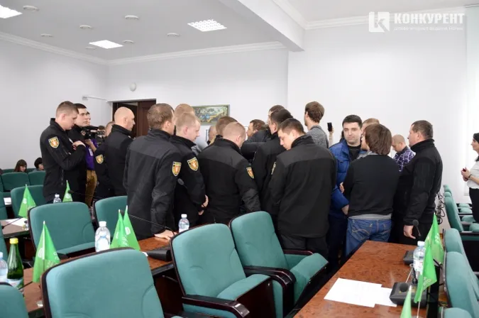 Скандальна сесія Луцькради: які права мали муніципали