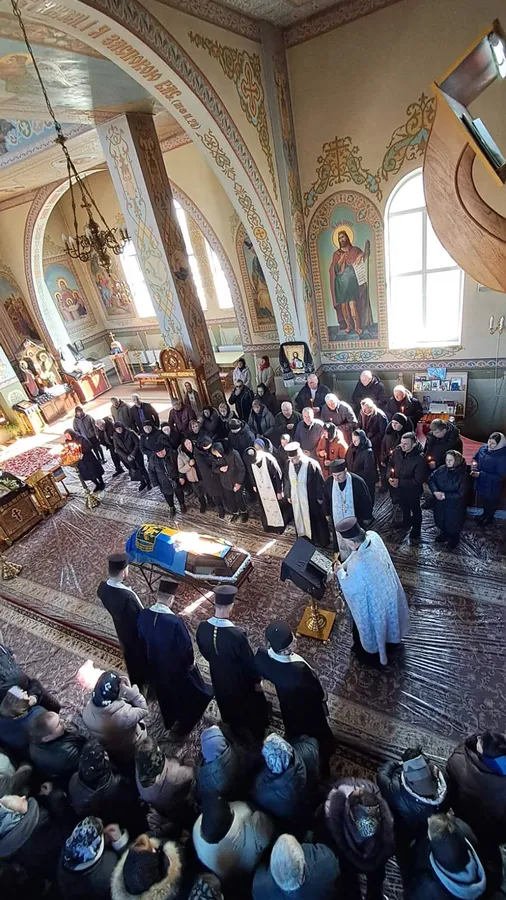 На Волині провели в останню дорогу полеглого воїна Віктора Ващука (фото)