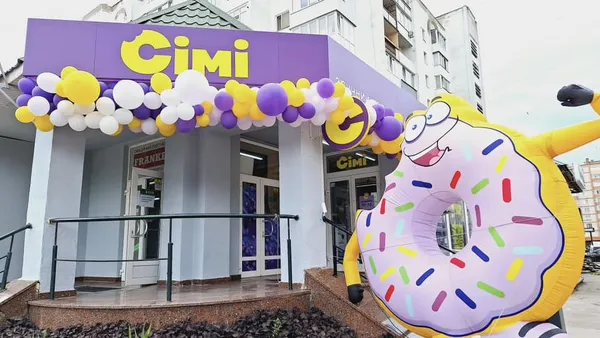 Мер Поліщук не погоджує режим роботи луцьким «сімкам», бо йому не подобаються вивіски