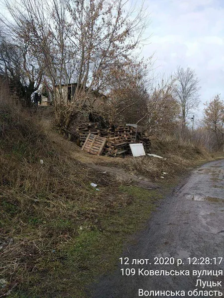 Лучан оштрафували за сміття у дворах (фото)