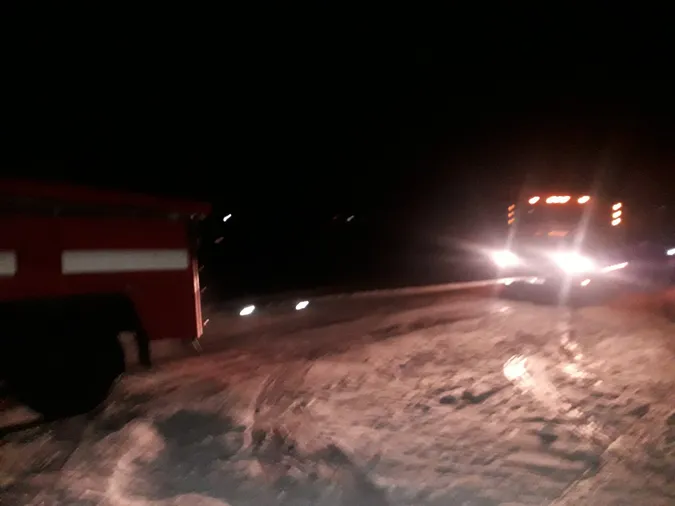 Одна вантажівка і чотири легковики: на Волині автомобілі діставали з кюветів