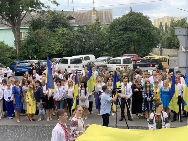День прапора: як у Луцьку піднімали державний стяг (фото)