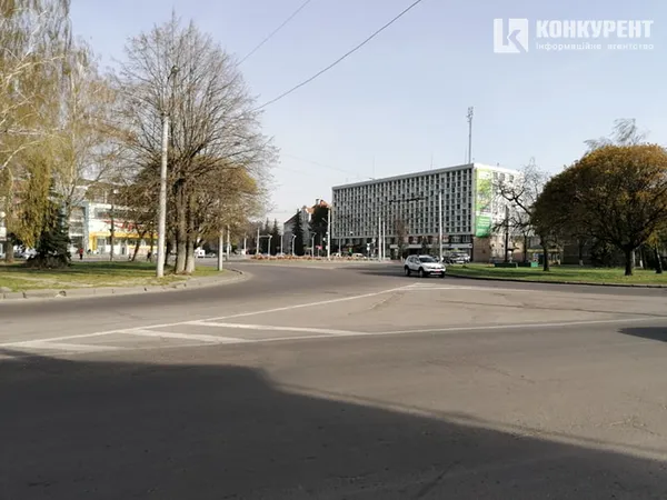 «Карантинний» Луцьк у фото