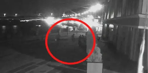 Кастетом і ножем: у Києві двоє підлітків жорстоко побили безпритульних жінок (фото, відео)