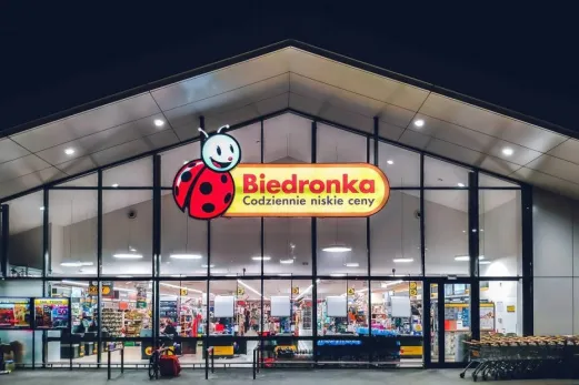 У неділю всі супермаркети Biedronka в Польщі будуть зачинені