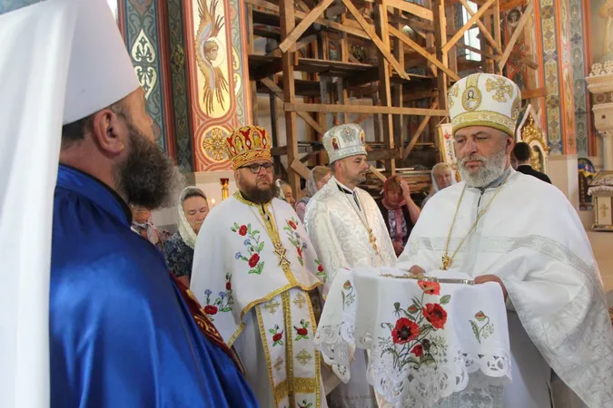 На Волині митрополит Михаїл помолився у храмі, який перейшов до ПЦУ