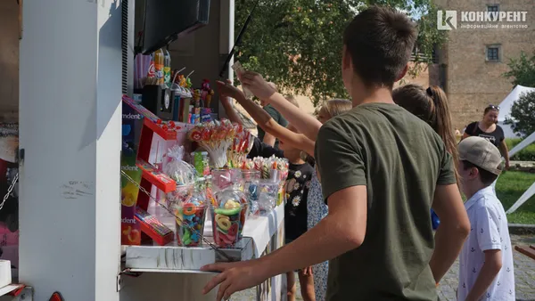 Перший день Lutsk Food Fest 4.5.0: що відбувається у Луцькому замку (фото)