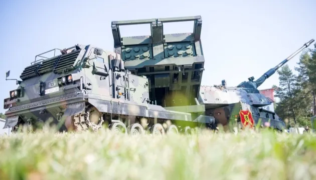 Німеччина передасть Україні Panzerhaubitze 2000 та РСЗВ MARS II