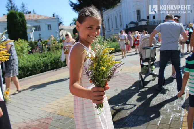 Як у центрі Луцька святкували Медового Спаса (фото)