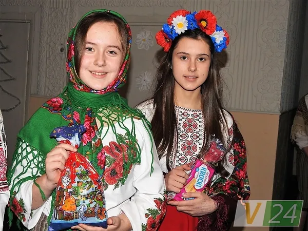 Луцький депутат завітав з гостинцями до школярів (фото)