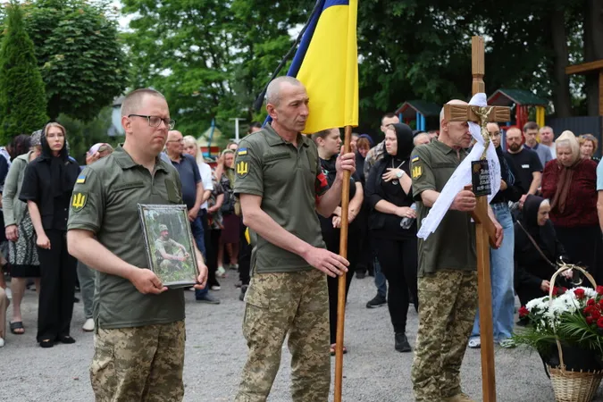 У Жидичині провели в останню дорогу захисника Олександра Каленюка (фото)