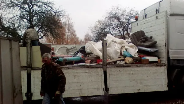 У Луцьку на Рівненській демонтували гаражі (фото)