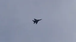 Круті віражі новоприбулого винищувача над луцьким аеродромом (відео)