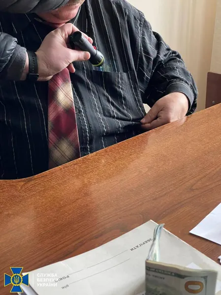 На Волині СБУ викрила на корупції адвоката (фото)