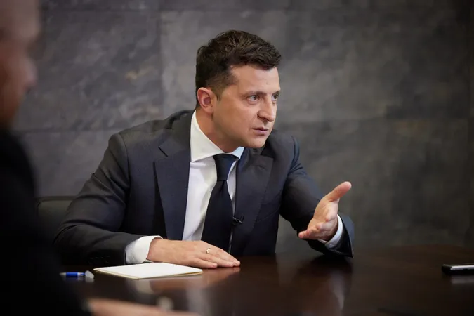 Зеленський ввів у дію санкції проти компаній-власників нових телеканалів оточення Медведчука