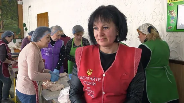 Лучани готують для військових на фронт козацьку страву (фото, відео)