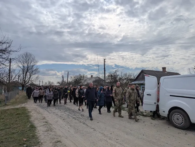 Вважався зниклим майже два роки: на Волині попрощалися з 23-річним Героєм Дмитром Шудрою (фото)