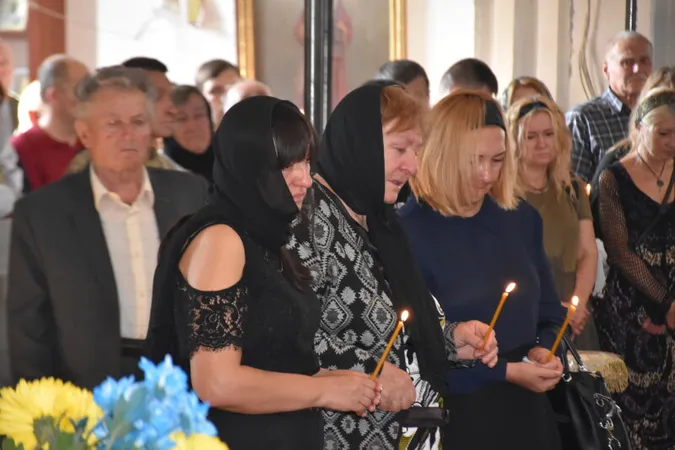 У Луцьку попрощалися із загиблим у Миколаєві Юрієм Петровським (фото)