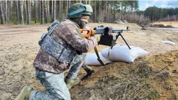 Відпрацьовували наступ: волинські тероборонівці вчились захоплювати ворожі позиції (фото, відео)