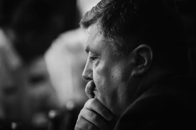 Порошенко висловив співчуття з приводу смерті мера Луцька