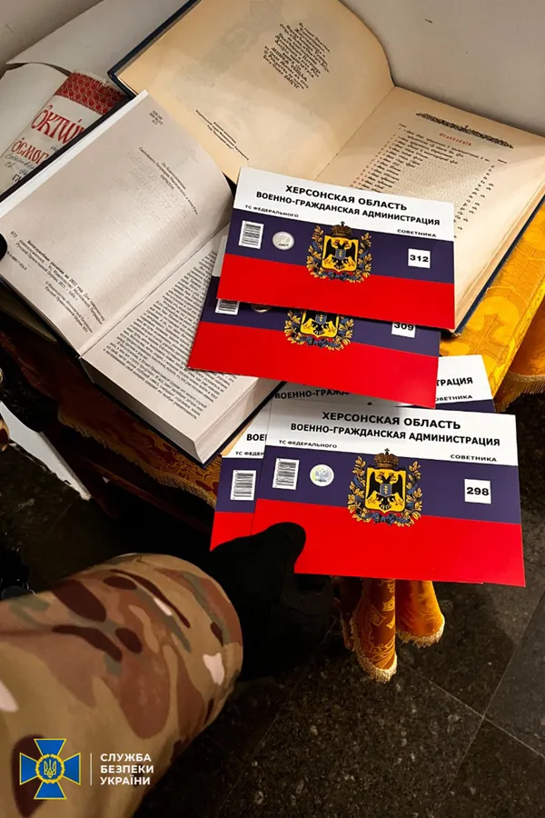 В монастирі на Волині СБУ знайшла молитви за росію та «підручники», в яких вихваляють кремлівський режим (фото, відео)