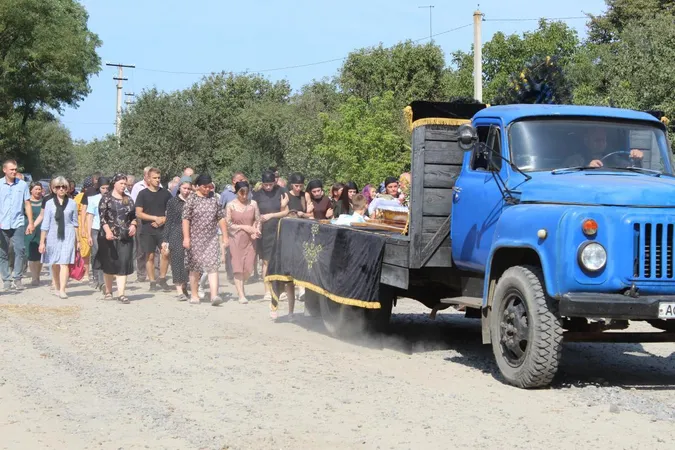 У Луцькому районі попрощалися із бійцем Віктором Ковальчуком (фото)