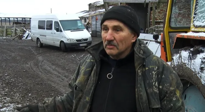 Вівчар привіз на Волинь трактор і собаку з Донеччини (відео)