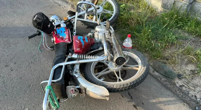 В'їхав у «Ланос» та помер від травм: на Волині трагічно загинув 14-річний хлопець (фото, відео)