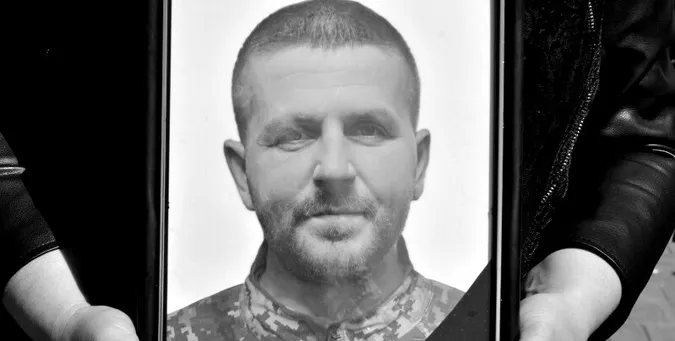 Загинув на Донеччині: Луцька громада попрощалася з Анатолієм Левчуком (фото)