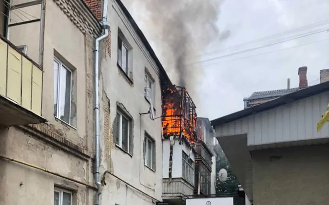 У центрі Луцька палає квартира (фото,відео). ОНОВЛЮЄТЬСЯ