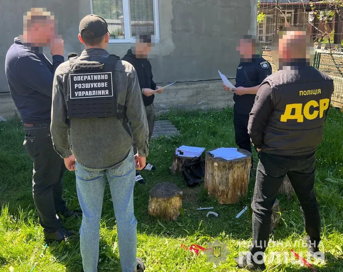 Підводний «трансфер»: на Закарпатті військовозобов'язаних переправляли за кордон через річку (фото)
