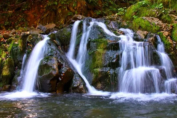 Топ найкращих водоспадів України (фото)