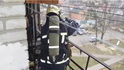 У Луцьку на балконі – пожежа: горіло сміття (фото)