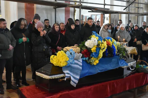 У Луцьку провели в останню дорогу Героя Олександра Баранова (фото)