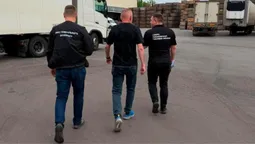 Підробляли декларації та пакували прострочку: викрили постачальників неякісних сухпайків для ЗСУ  (фото)