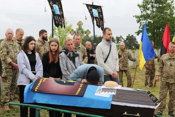 На Волині попрощалися із воїном Сергієм Замлинним, який загинув на Курщині (фото)