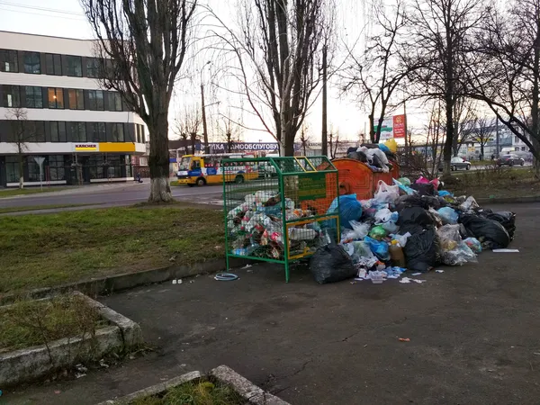 Вул. Домни Гордіюк, 37