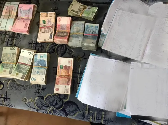 Операція «Спирт»: на Волині накрили підпільний алкоцех (фото)