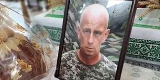 Помер від важких поранень: у Ковелі попрощалися з воїном Валентином Колочуном (фото)