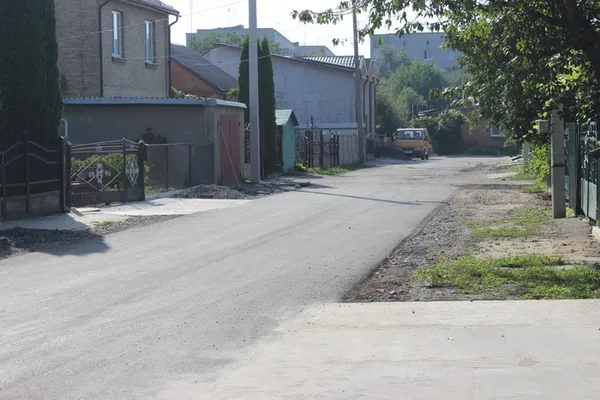 Де в Луцьку ремонтують двори і дороги (фото)