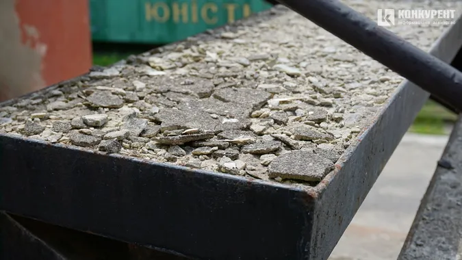 Руїни і закутки дитячої залізниці в Луцьку (багато фото)