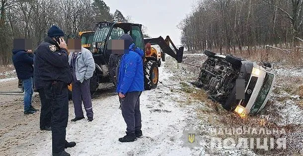 Зім'яті й перевернуті автомобілі: на Волині за добу – 39 аварій