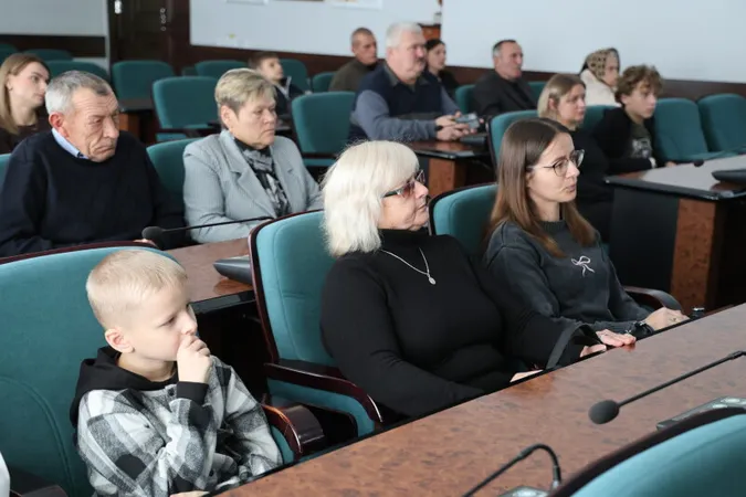 У Луцьку родинам загиблих захисників України вручили державні нагороди (фото)