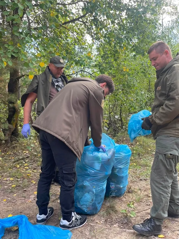 На Волині прибрали понад півтори тонни сміття з берегів водойм (фото)