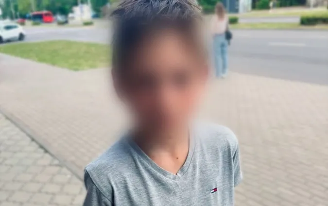 Пішов не туди: у Луцьку допомогли 11-річному хлопчику, який загубився